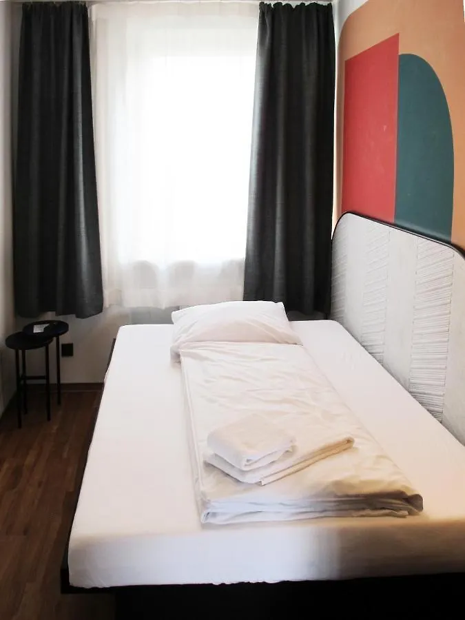 ***  The Dot | 24/7 Checkin Hotel Munich Germany
