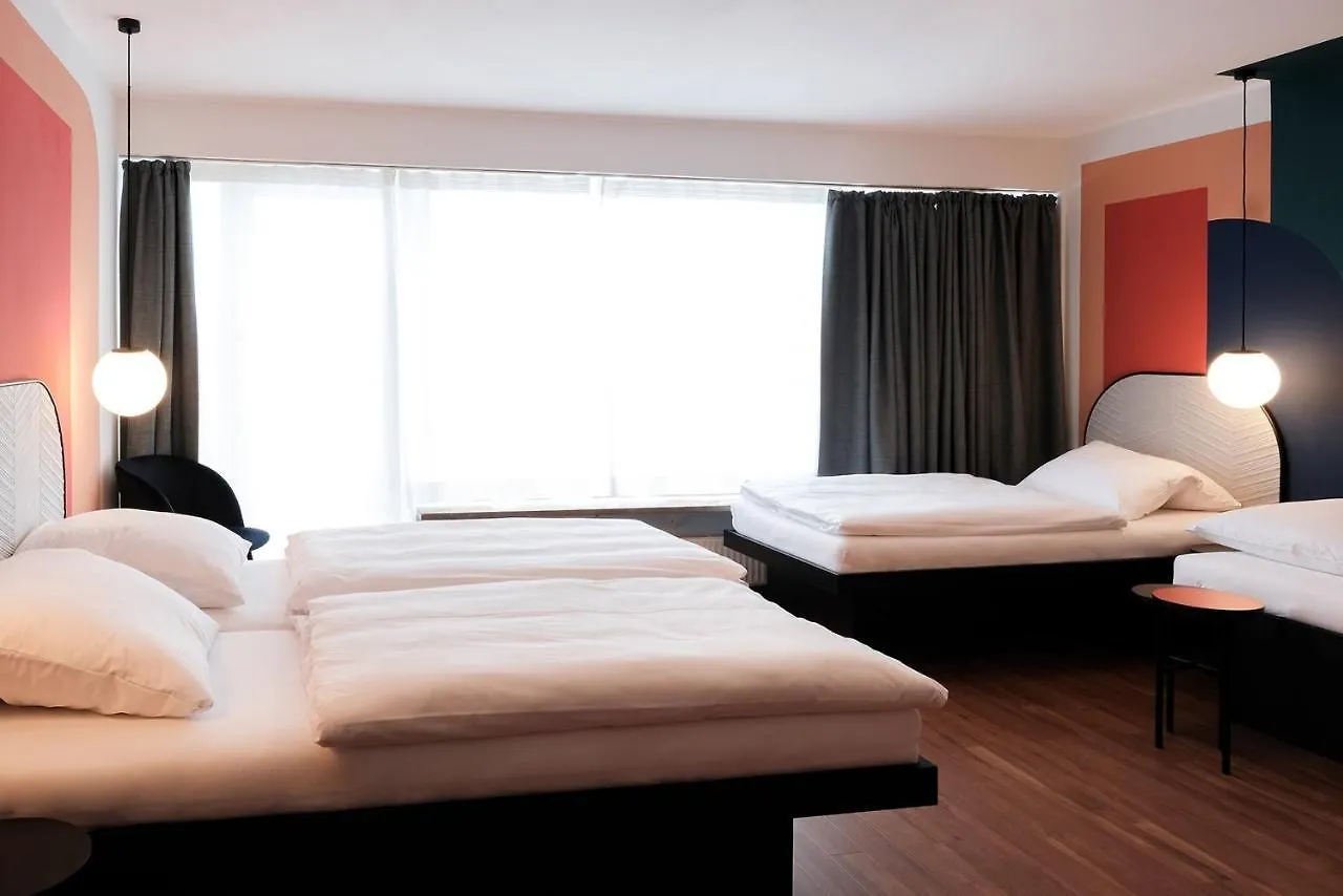 The Dot | 24/7 Checkin Hotel Munich